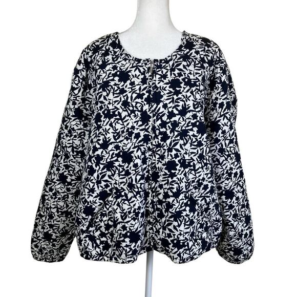 Old Navy Plus Size XXL Quilted Bomber Jacket Navy White Floral Comfy Ligthweight - Picture 3 of 16
